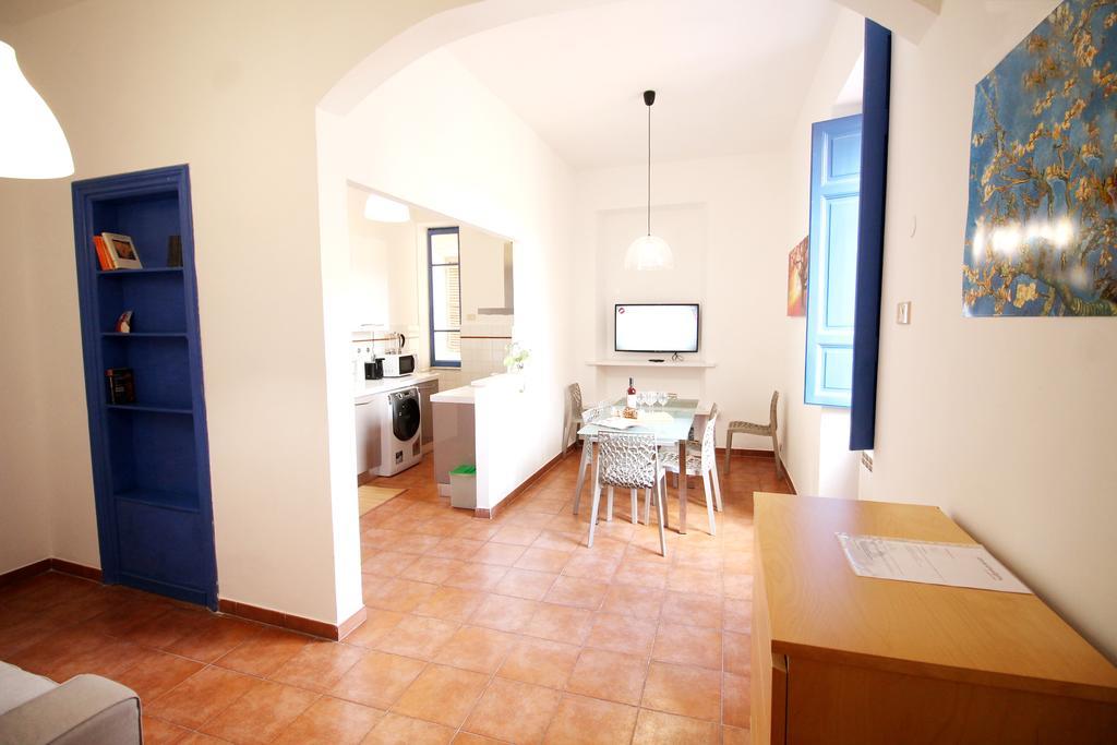 רומא Colosseum Super Family Apartment מראה חיצוני תמונה