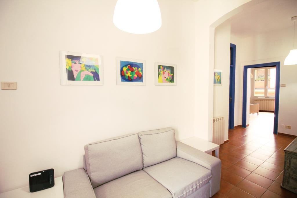 רומא Colosseum Super Family Apartment מראה חיצוני תמונה