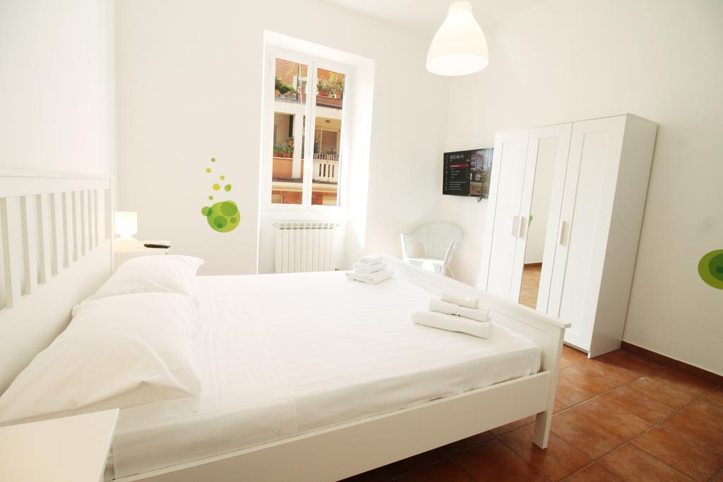 רומא Colosseum Super Family Apartment מראה חיצוני תמונה