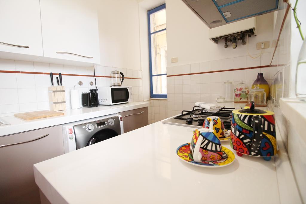 רומא Colosseum Super Family Apartment מראה חיצוני תמונה