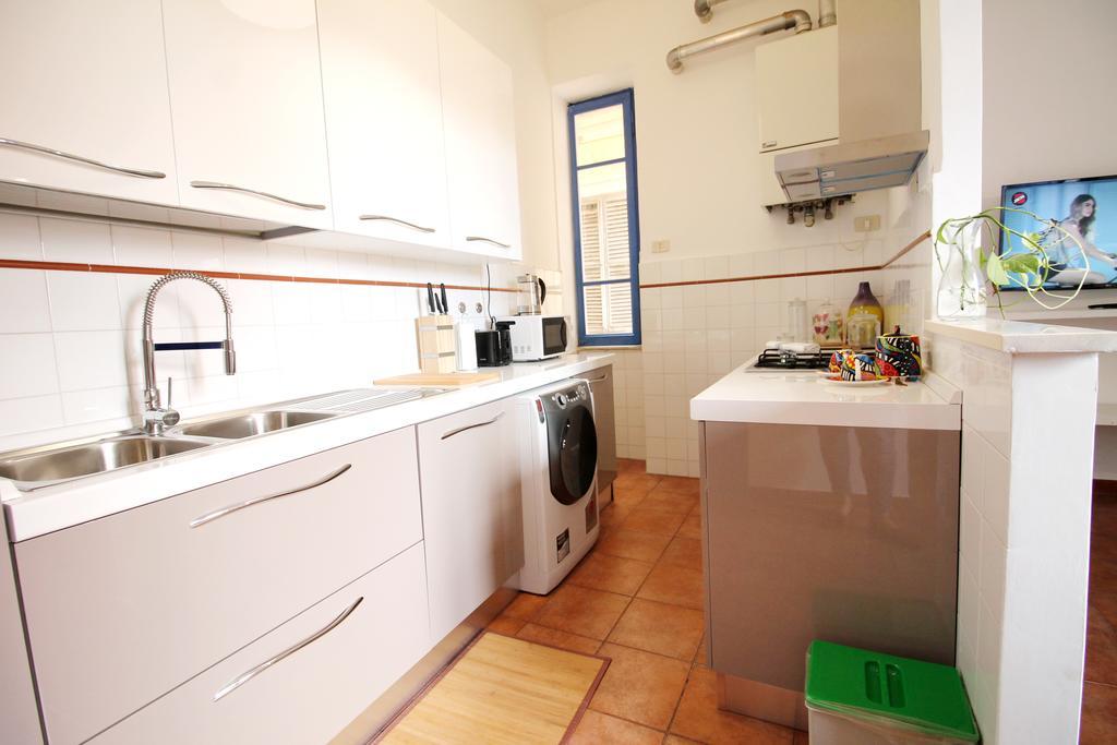 רומא Colosseum Super Family Apartment מראה חיצוני תמונה