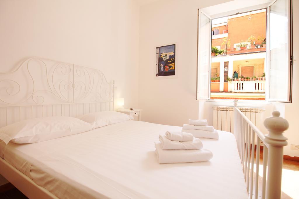 רומא Colosseum Super Family Apartment מראה חיצוני תמונה