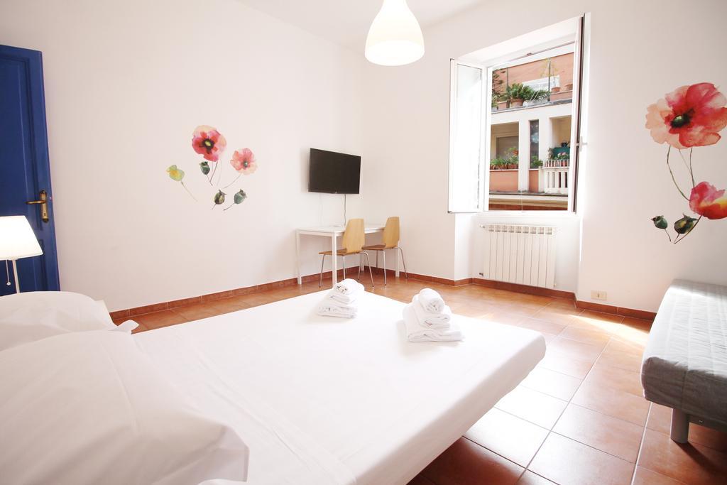 רומא Colosseum Super Family Apartment מראה חיצוני תמונה